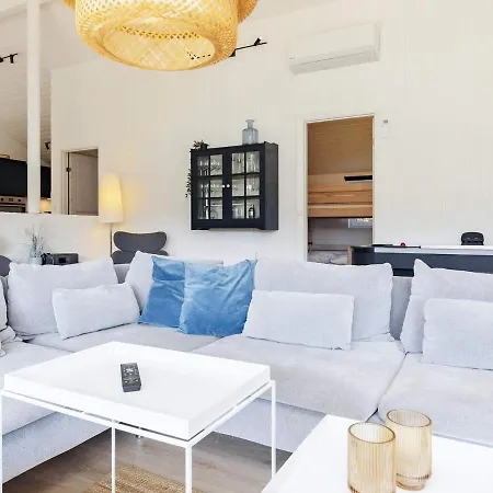 12 Person Holiday In Bl Vand Blåvand