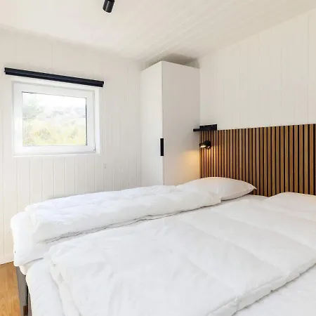 12 Person Holiday In Bl Vand