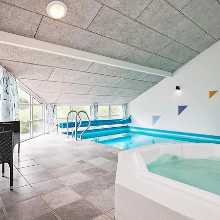 Ferienhaus 12 Person Holiday In Bl Vand Blåvand