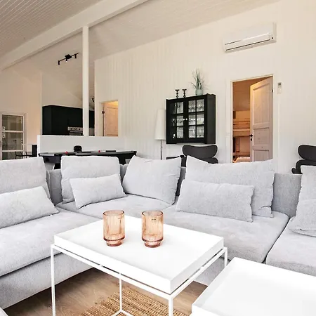 Ferienhaus 12 Person Holiday In Bl Vand Blåvand